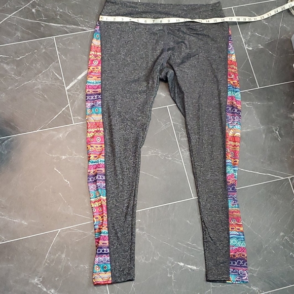 EUC Ankle length workout leggings, LulaRoe XL - Picture 2 of 6